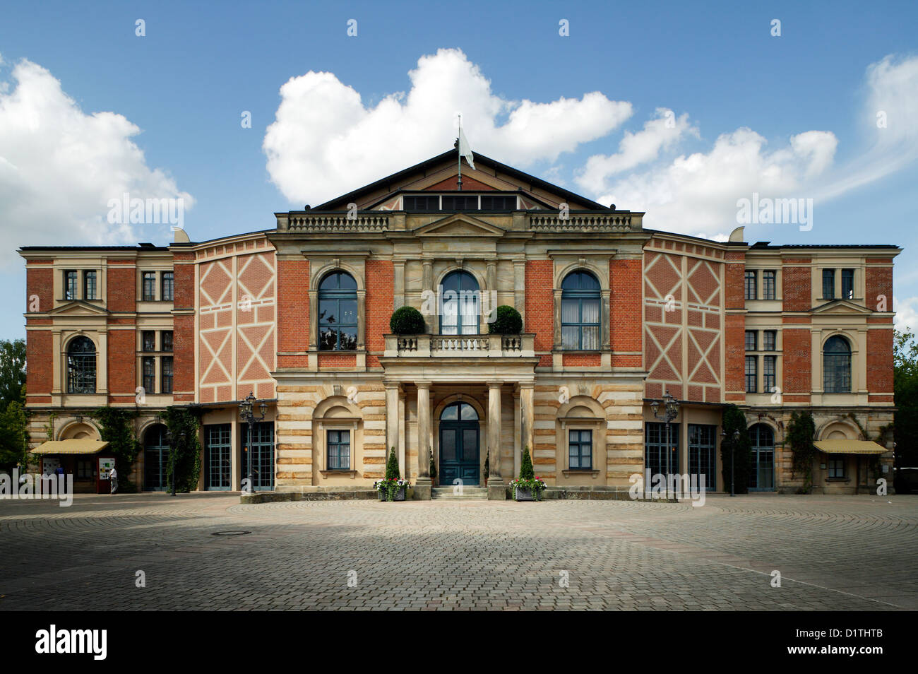 Bayreuth, Deutschland, Richard-Wagner-Festspielhaus auf dem grünen Hügel Stockfoto