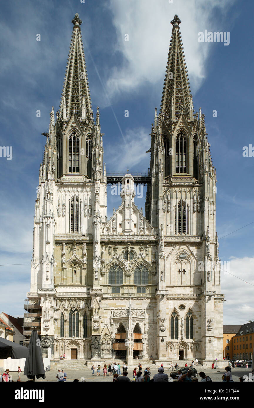 Regensburg, Deutschland, Regensburger Dom St. Peter mit dem Domplatz Stockfoto
