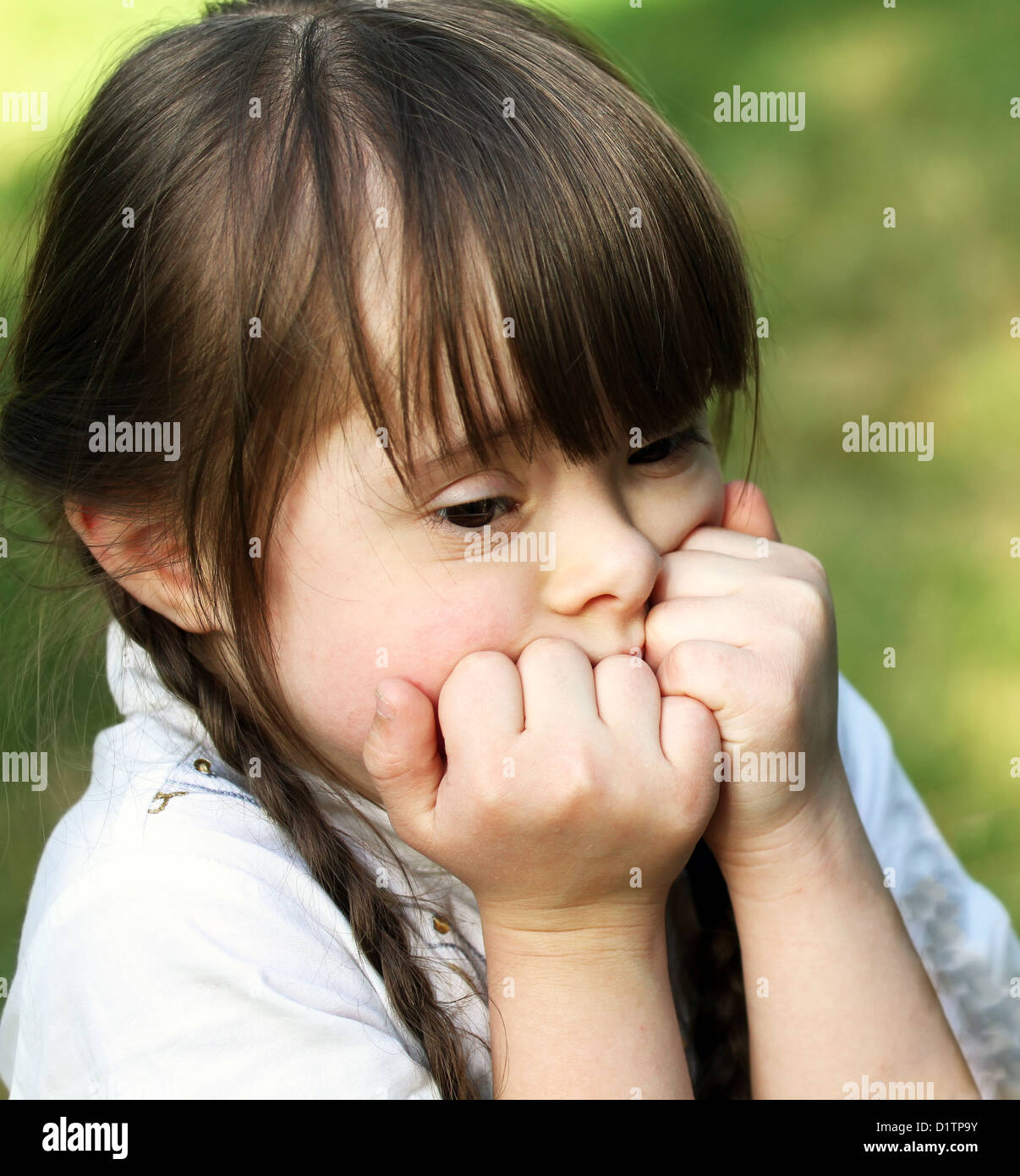 Kleines Mädchen Angst Stockfoto