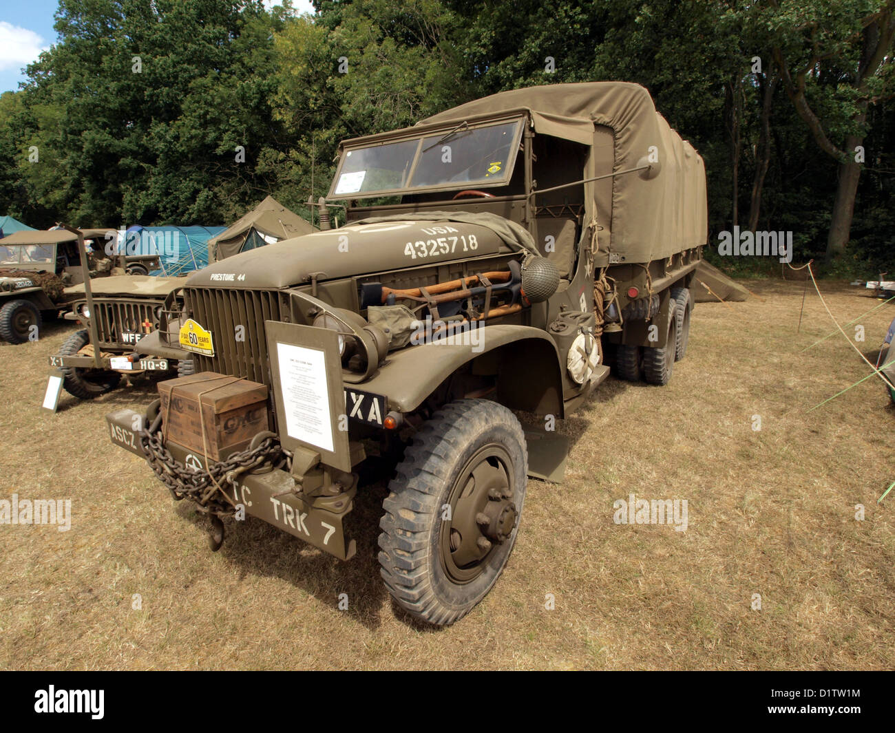 Krieg und Frieden-Show... GMC CCKW-353 LKW, 2,5-Tonnen, 6 x 6 Cargo w-Winde, USA Stockfoto