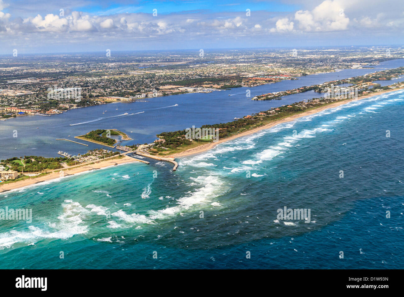 Luftbild auf Florida Beach und Wasserstraße in der Nähe von Palm Beach Stockfoto