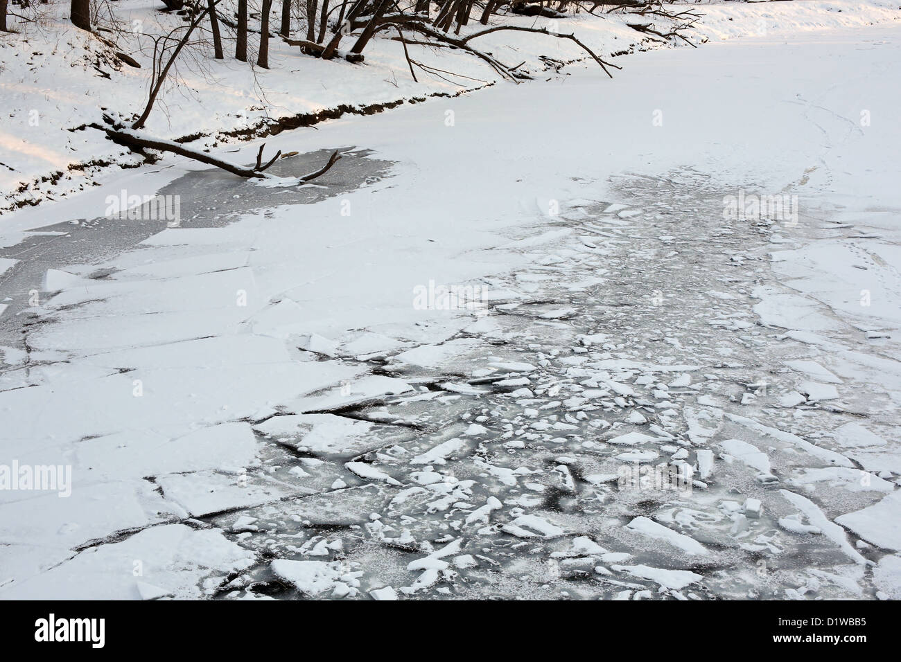 Minnesota River, im Winter eingefroren. Stockfoto