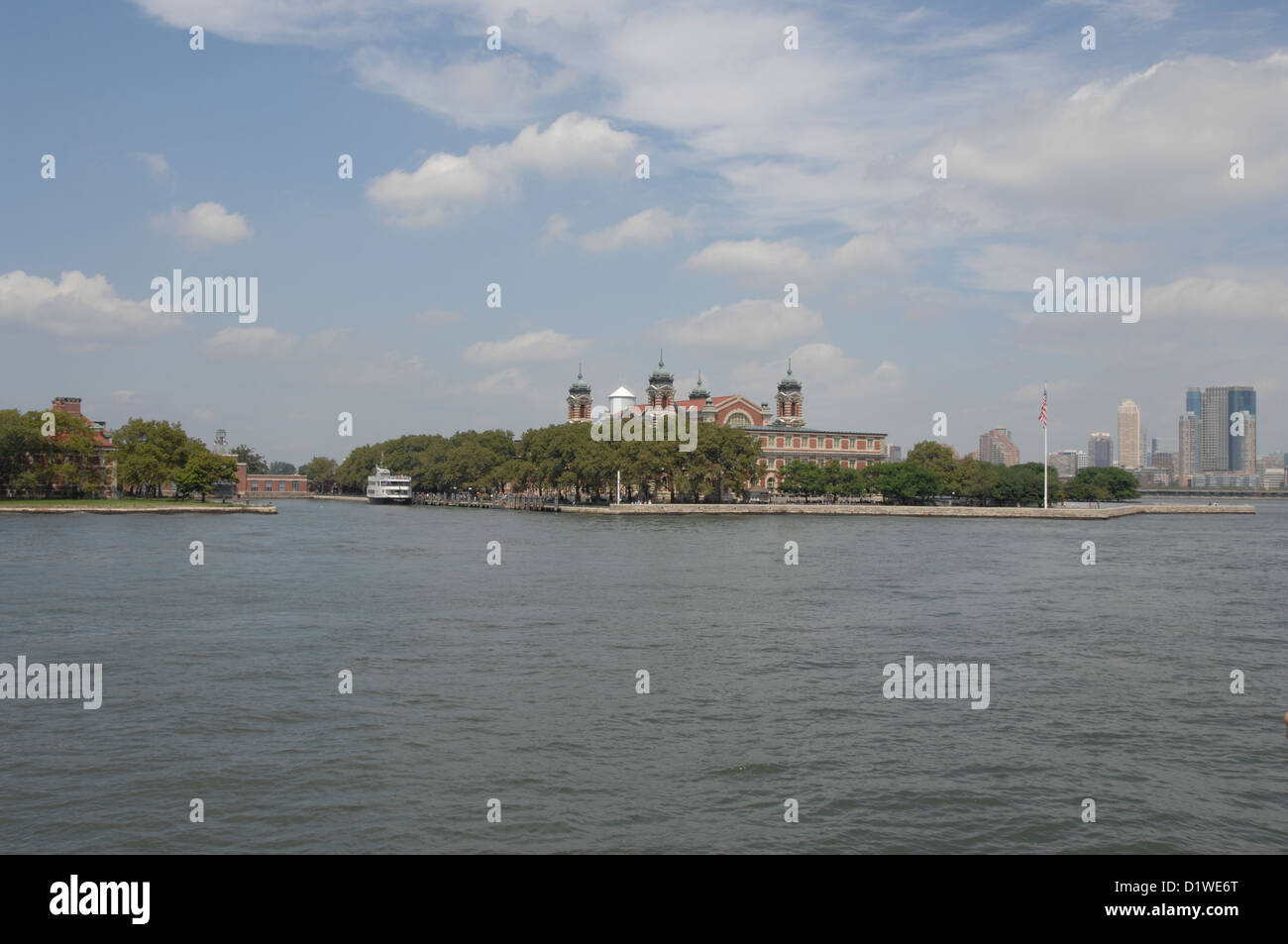 Ellis Island, Ellis Island Immigration Museum. Insel und Dock. New York City, USA Stockfoto