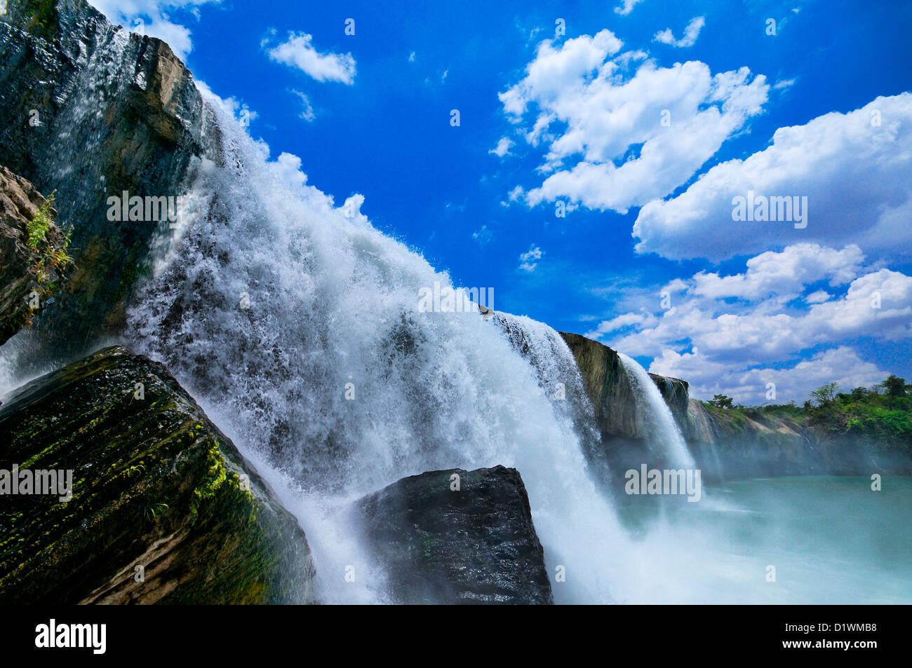 Blockwagen Sie Sap Wasserfall, Hochland. Buon Ma Thuot, Dak Lak, Vietnam Stockfoto