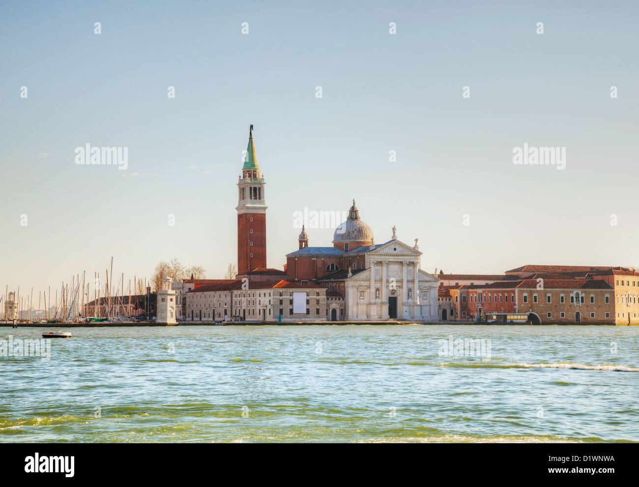 Basilica Di San Giogio Maggiore in Venedig um die Mittagszeit Stockfoto Basilica Di San Giogio Maggiore in Venedig um die Mittagszeit Stockfoto
