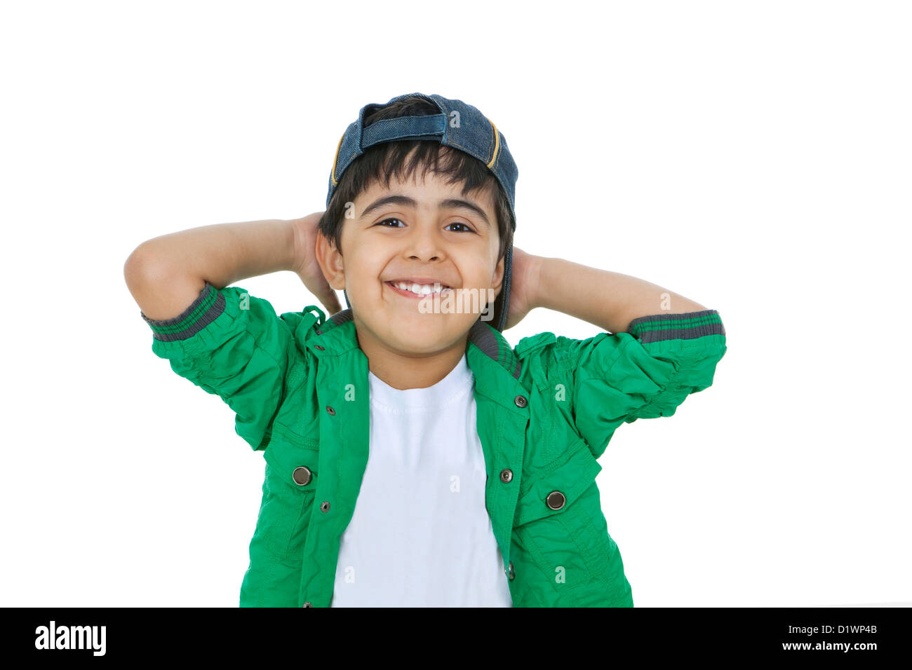 Porträt eines jungen mit Hände hinter Kopf Stockfoto