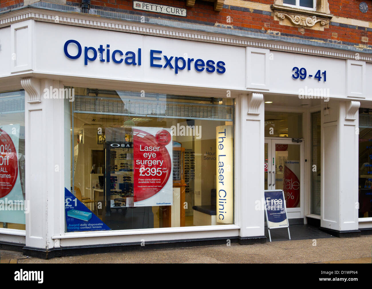 Optical Express Shop Store Cambridge Laser-Augenchirurgie Stockfoto