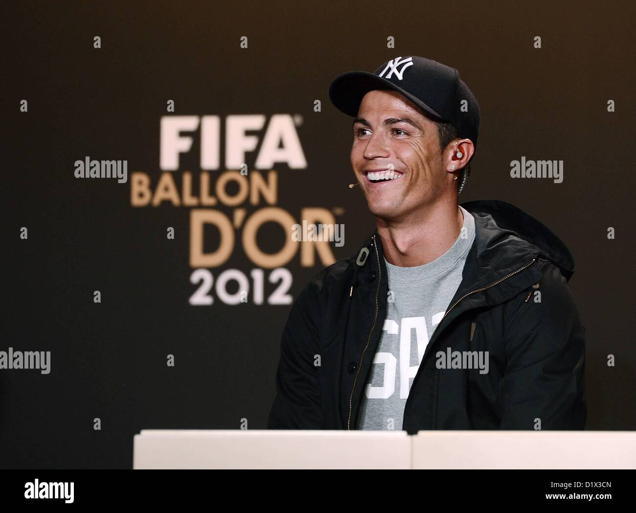01/07 2013 internationale FIFA Ballon d ' or Fußballwelt Fußballer 2012 Pressekonferenz.  Cristiano Ronaldo Portugal nominiert Stockfoto