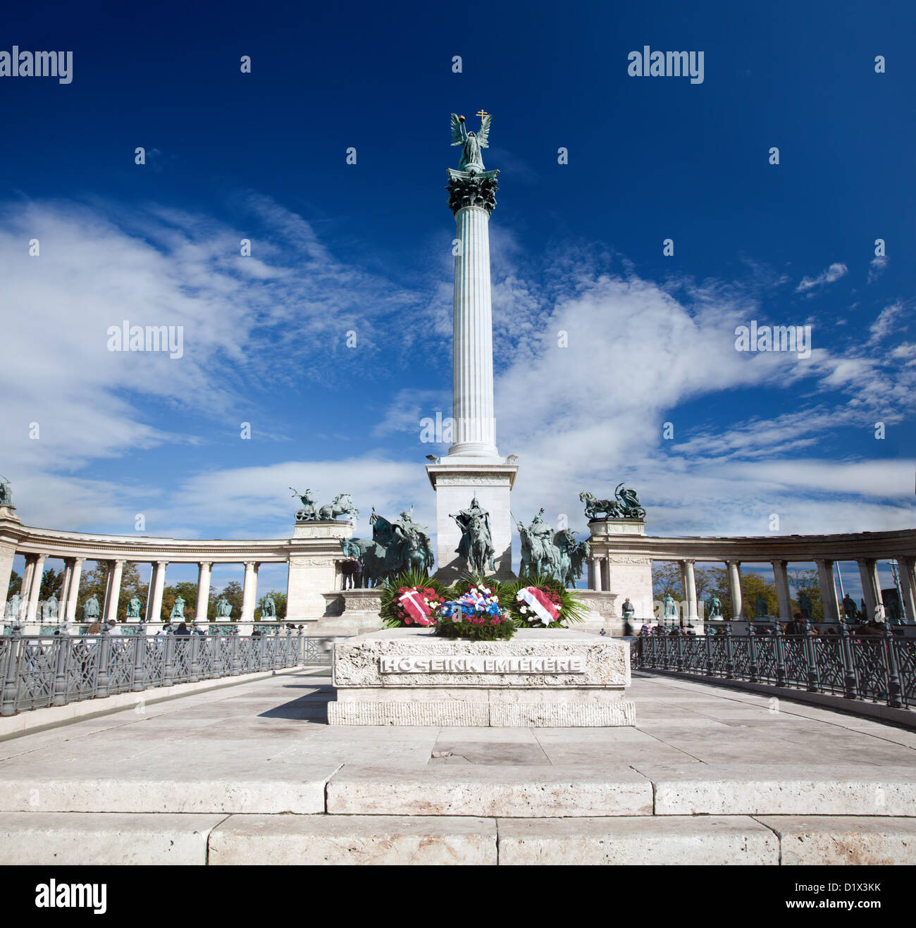 Das Millennium-Denkmal am Heldenplatz Square oder Hosok Tere. Budapest, Ungarn Stockfoto