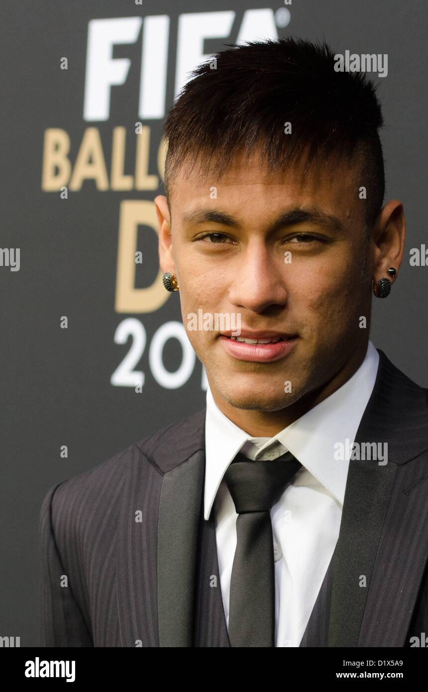 07.01.2013. Zürich, Schweiz. FIFA Ballon D oder.  Neymar bei der 2012 Fußball Ballon Dor D oder Preisverleihung Stockfoto