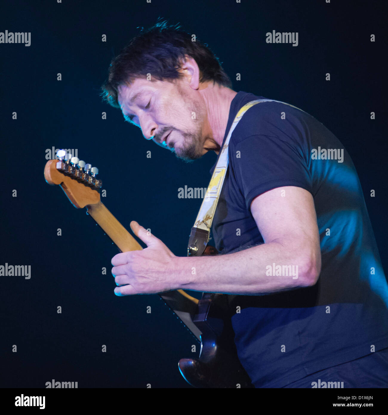 Chris Rea spielt Brighton Centre am 13.03.2010 im Zentrum von Brighton, Brighton.  Personen im Bild: Chris Rea. Bild von Julie Edwards Stockfoto