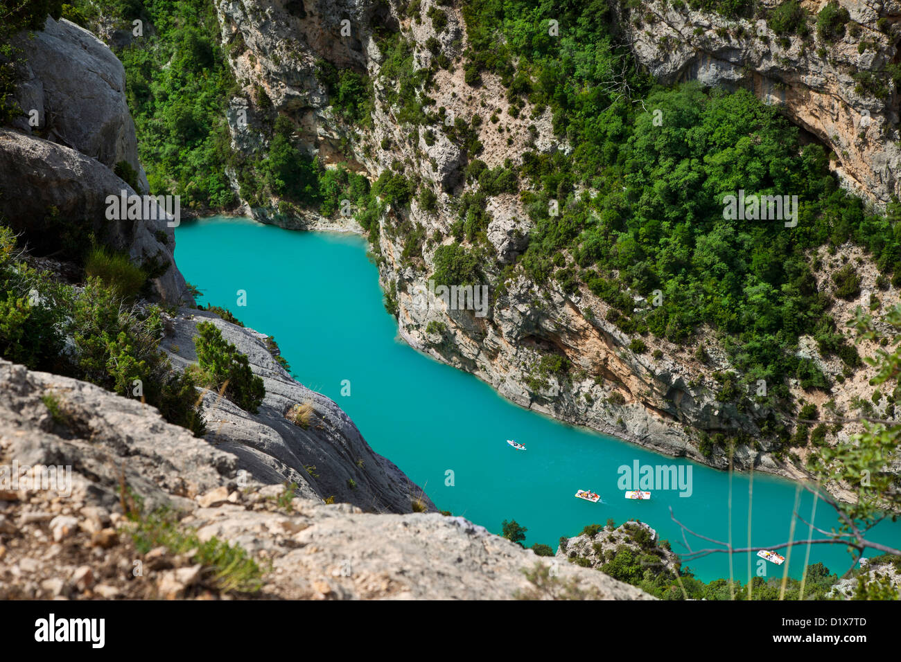 Bootfahren in der Gorges du Verdon, Alpes de Haute Provence, Frankreich Stockfoto