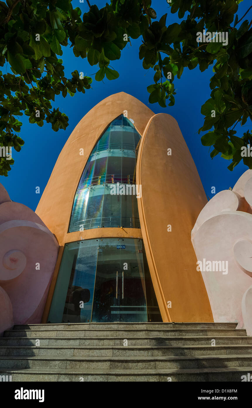 Thap Straßenbahn Huong Turm in Nha Trang, Vietnam Stockfoto