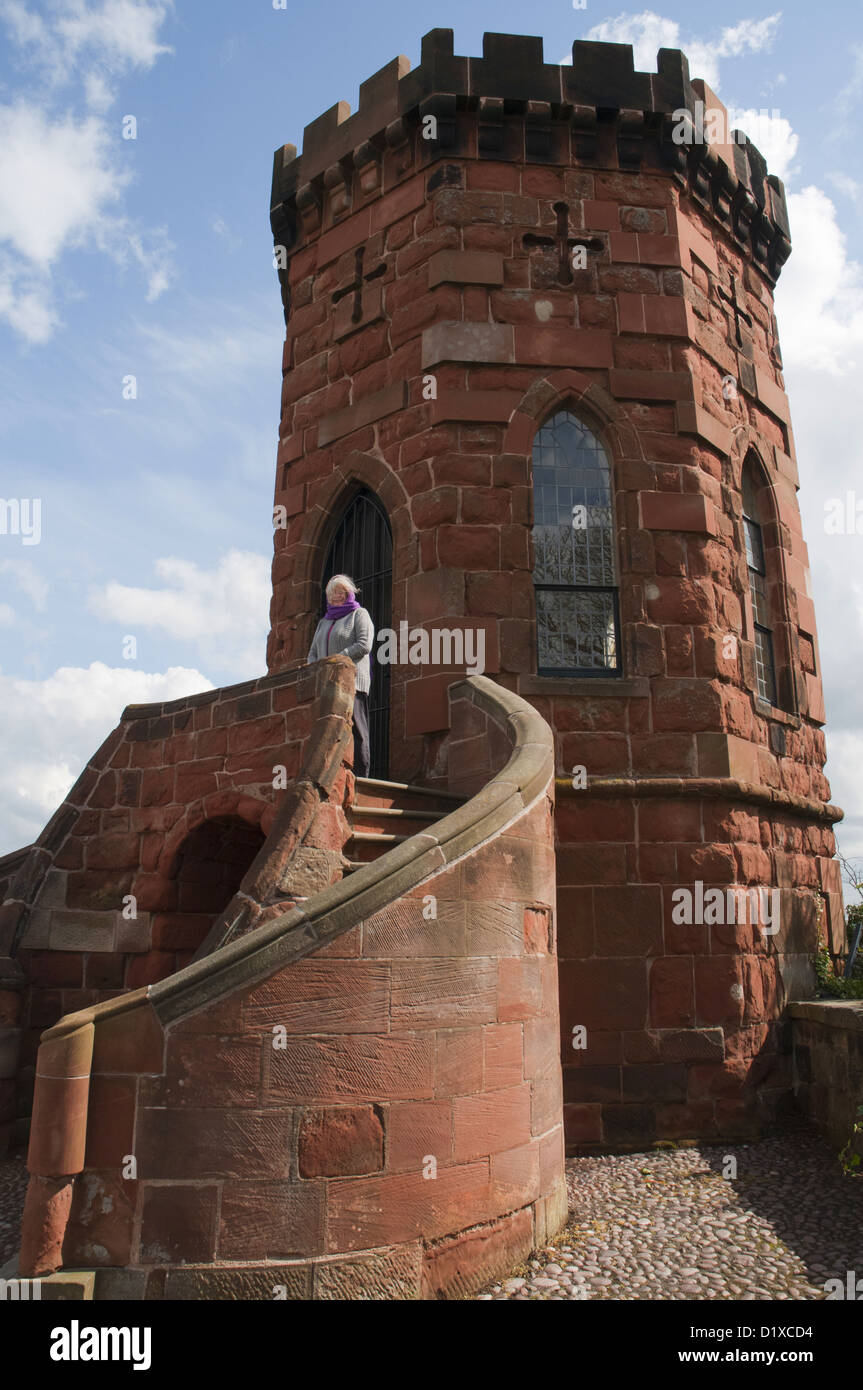 Lauras Turm, eine Torheit, gebaut von Thomas Telford in rotem Sandstein normannische Burg in Shrewsbury Stockfoto