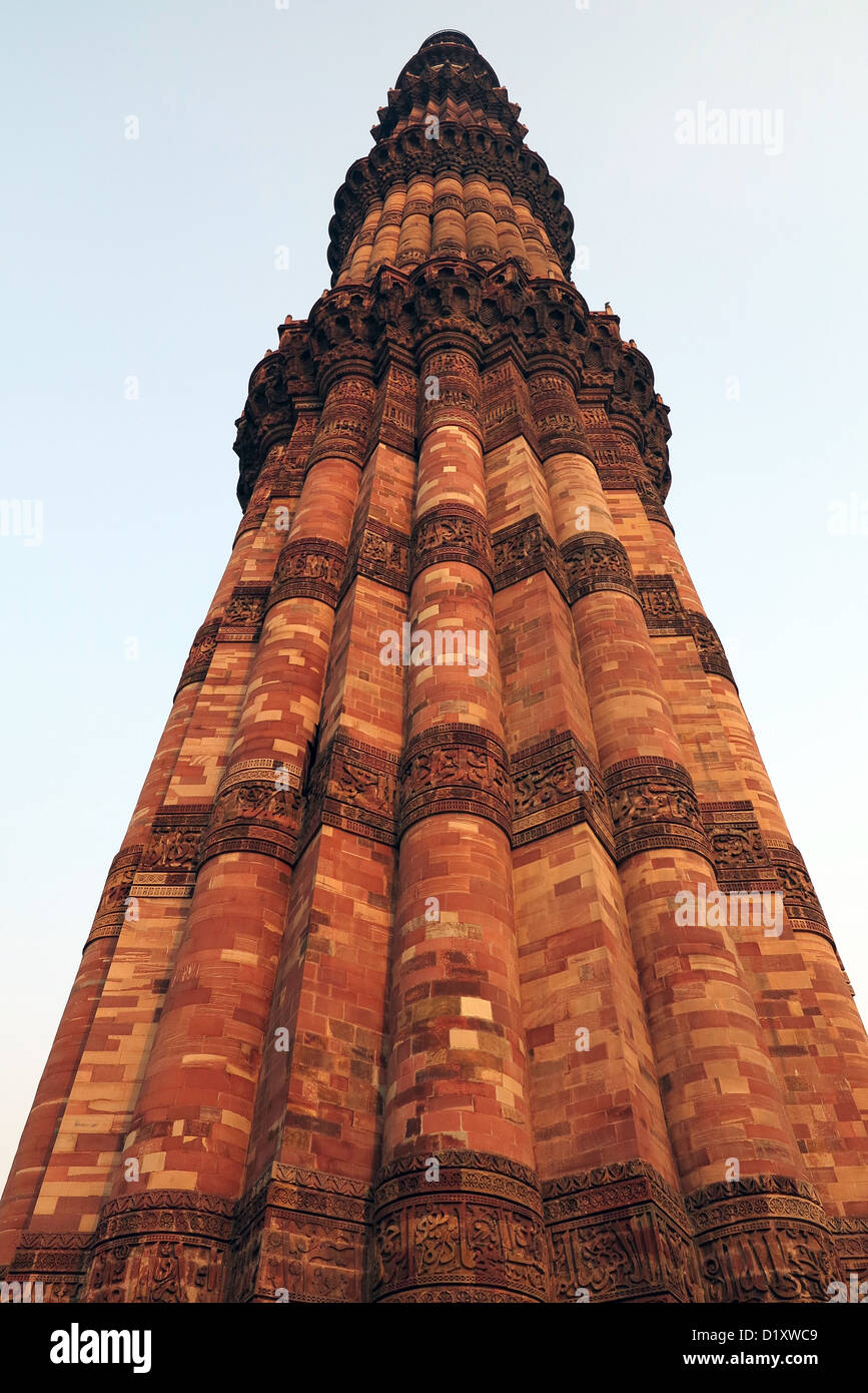 Detail der Qutub Minar / Qutb Minar, UNESCO-Weltkulturerbe und höchste Minarett in Delhi, Indien Stockfoto