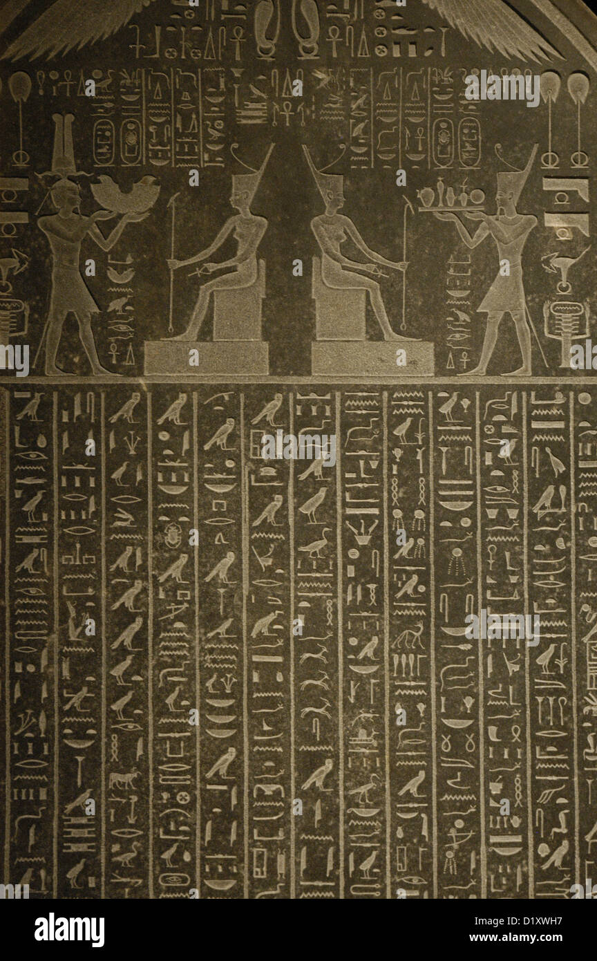 Ägyptische Kunst. Stele von Heraklion-Thonis. Die Naukratis Dekret (380 v. Chr.) des Nektanebos I. Martin Gropius. Berlin. Deutschland. Stockfoto