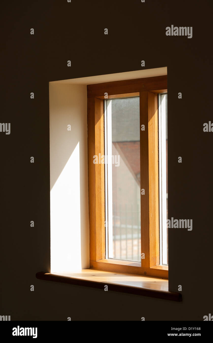 Doppelt verglaste Fenster in einem neu gebauten Haus. Stockfoto