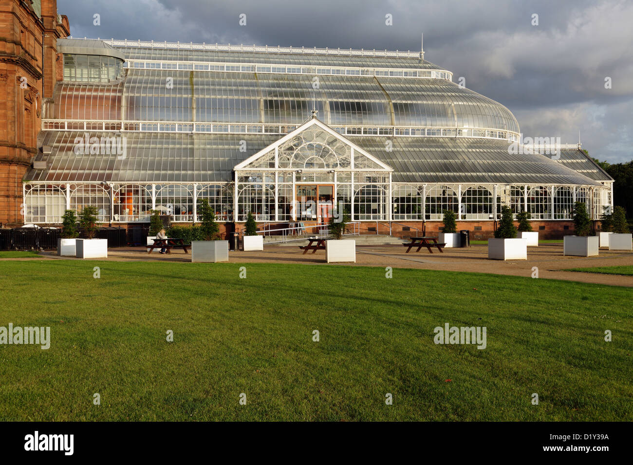 Die viktorianischen Wintergärten angebracht der Menschen Palastmuseum auf Glasgow Green im East End, Schottland, UK Stockfoto