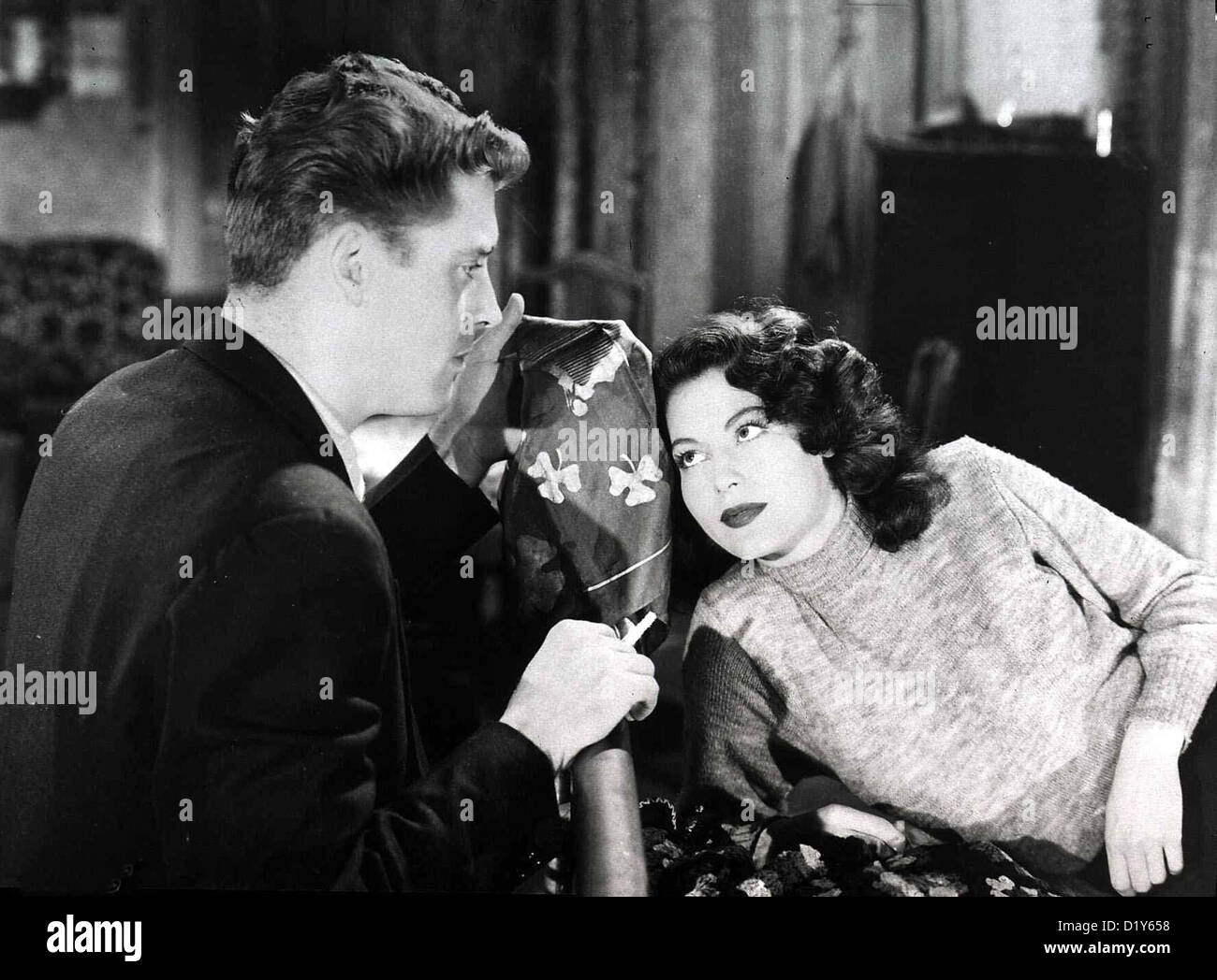 Sterben Sie Killer Mörder, Burt Lancaster, Ava Gardner Doch Dann Verleibt Sich Schwede Lunn (Burt Lancaster) in Die Schöne Kitty Stockfoto