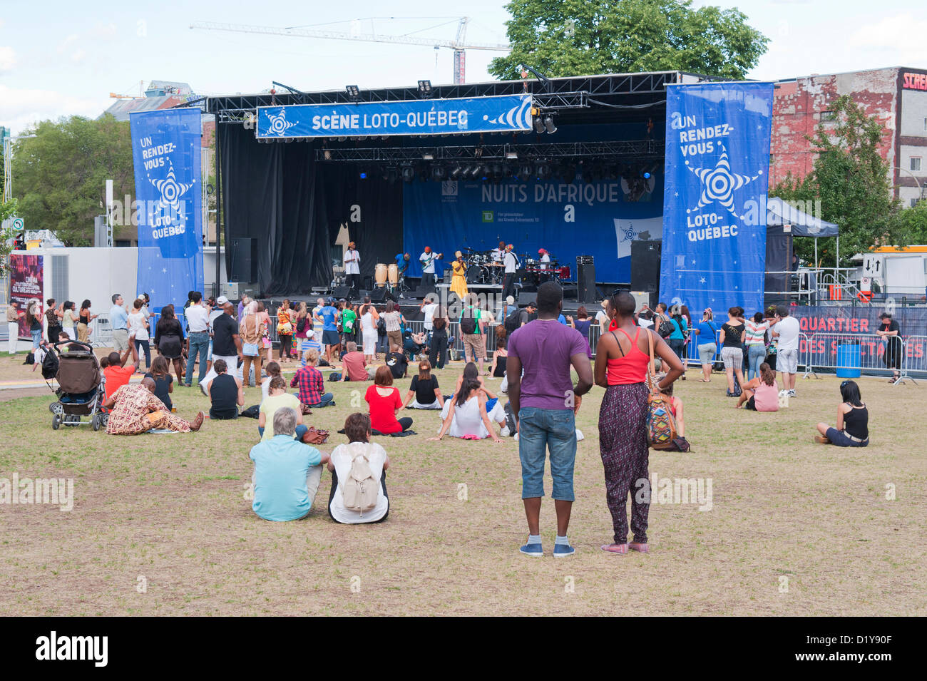 Outdoor-Show in Nuits d ' Afrique Festival in Montreal, Provinz Quebec, Kanada. Stockfoto