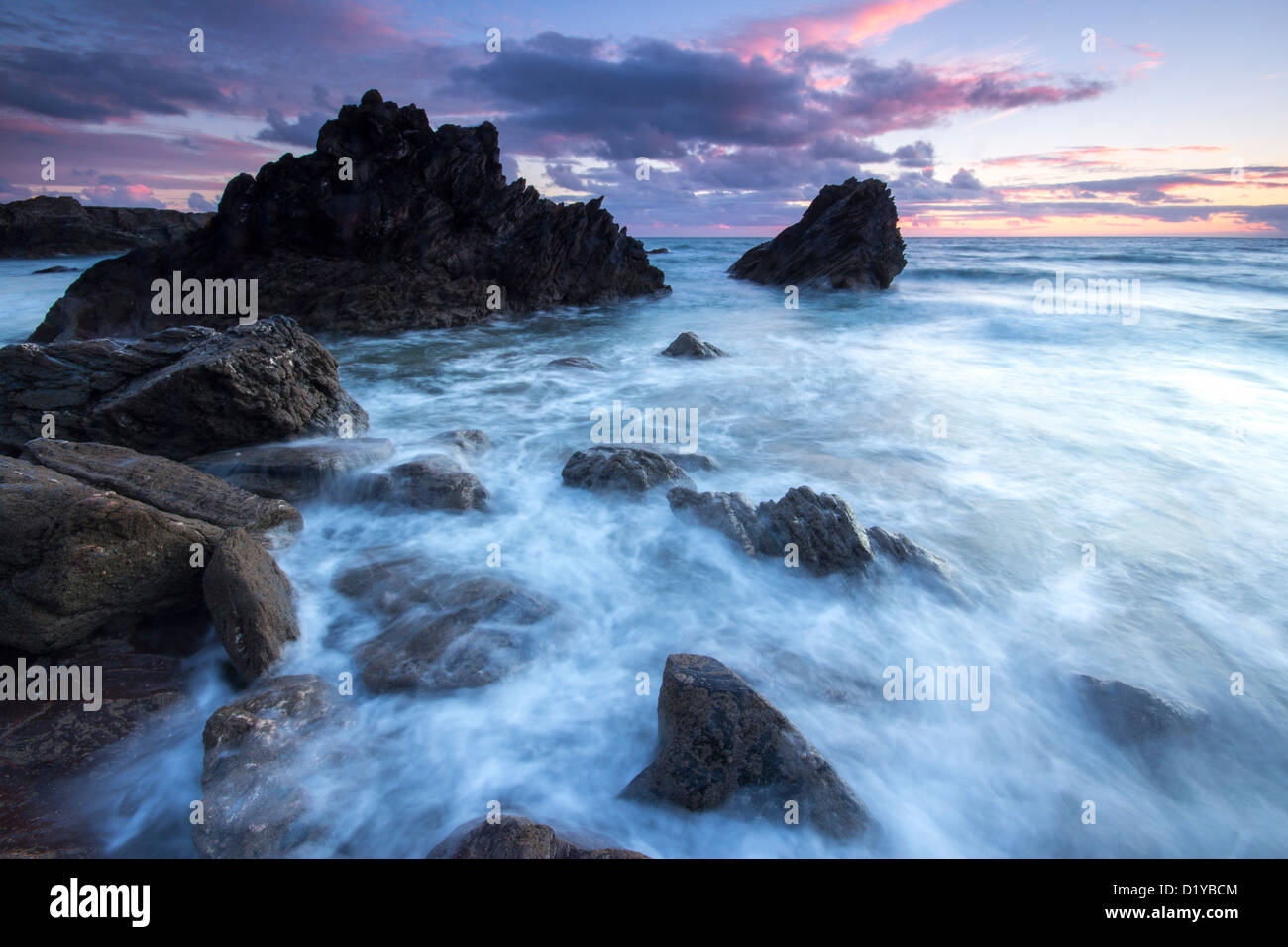 Sonnenuntergang über Sharrow Strand Whitsand Bay Cornwall UK Stockfoto