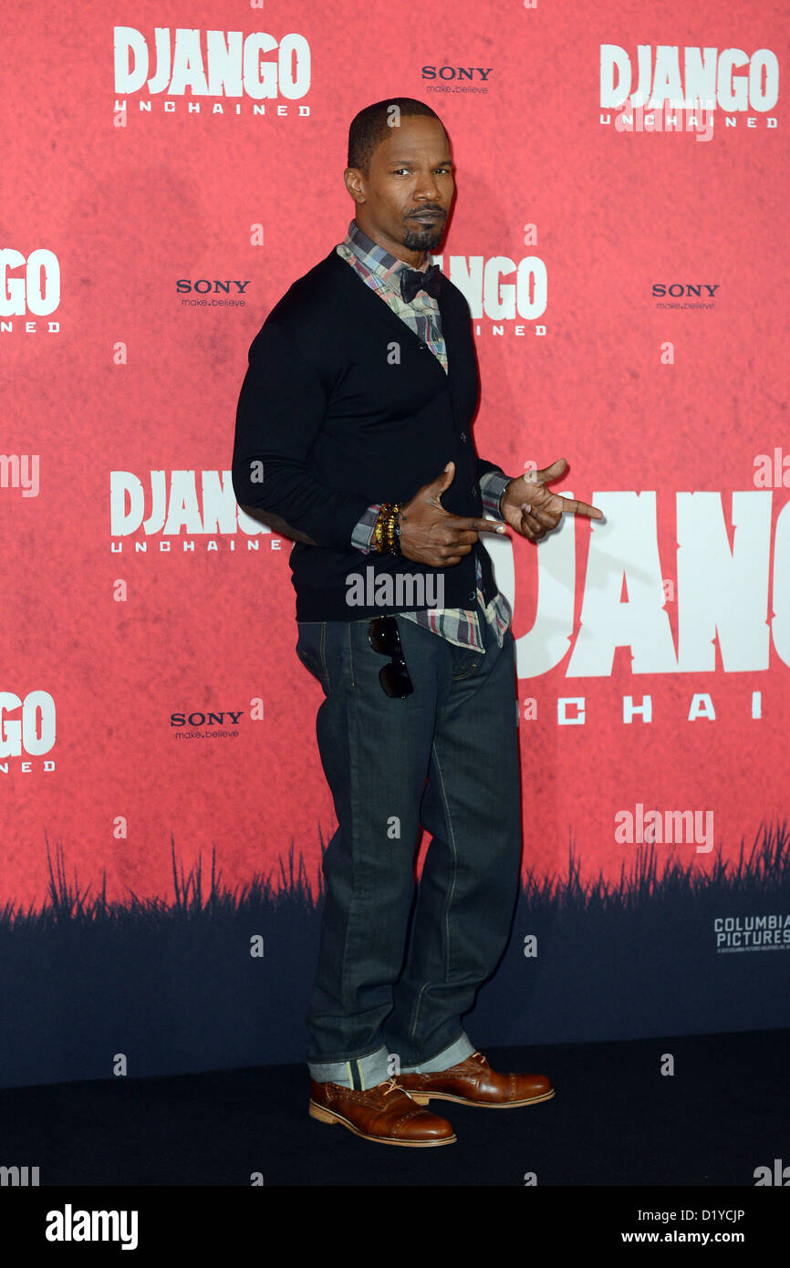 US-Schauspieler Jamie Foxx stellt bei einem Fototermin für seinen neuen Film "Django Unchained" in Berlin, Deutschland, 8. Januar 2013. Der Film soll auf seinem Bildschirm in Deutschland am 17. Januar 2013. Foto: Britta Pedersen Stockfoto