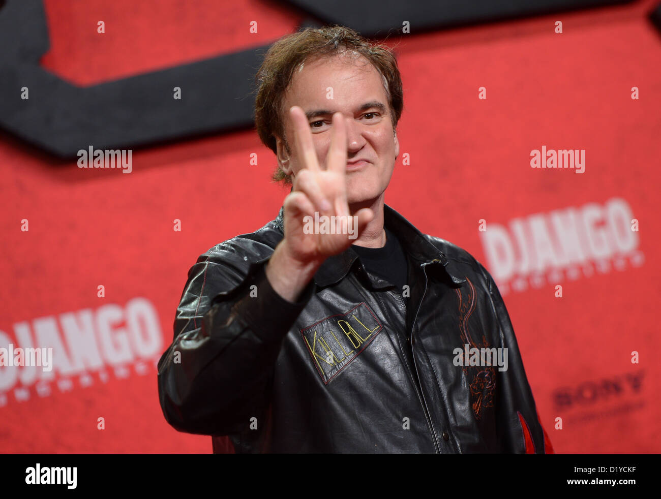 US-Regisseur Quentin Tarantino kommt für die Premiere des neuen Films "Django Unchained" Cinestar-Kinos in Berlin, Deutschland, 8. Januar 2013. Der Film sollte in den deutschen Kinos am 17. Januar 2013 veröffentlicht werden. FOTO: BRITTA PEDERSEN Stockfoto