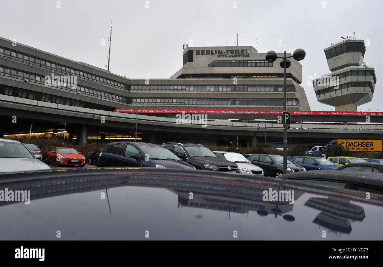 Flughafen Tegel Parken Terminal V www.alamy.de