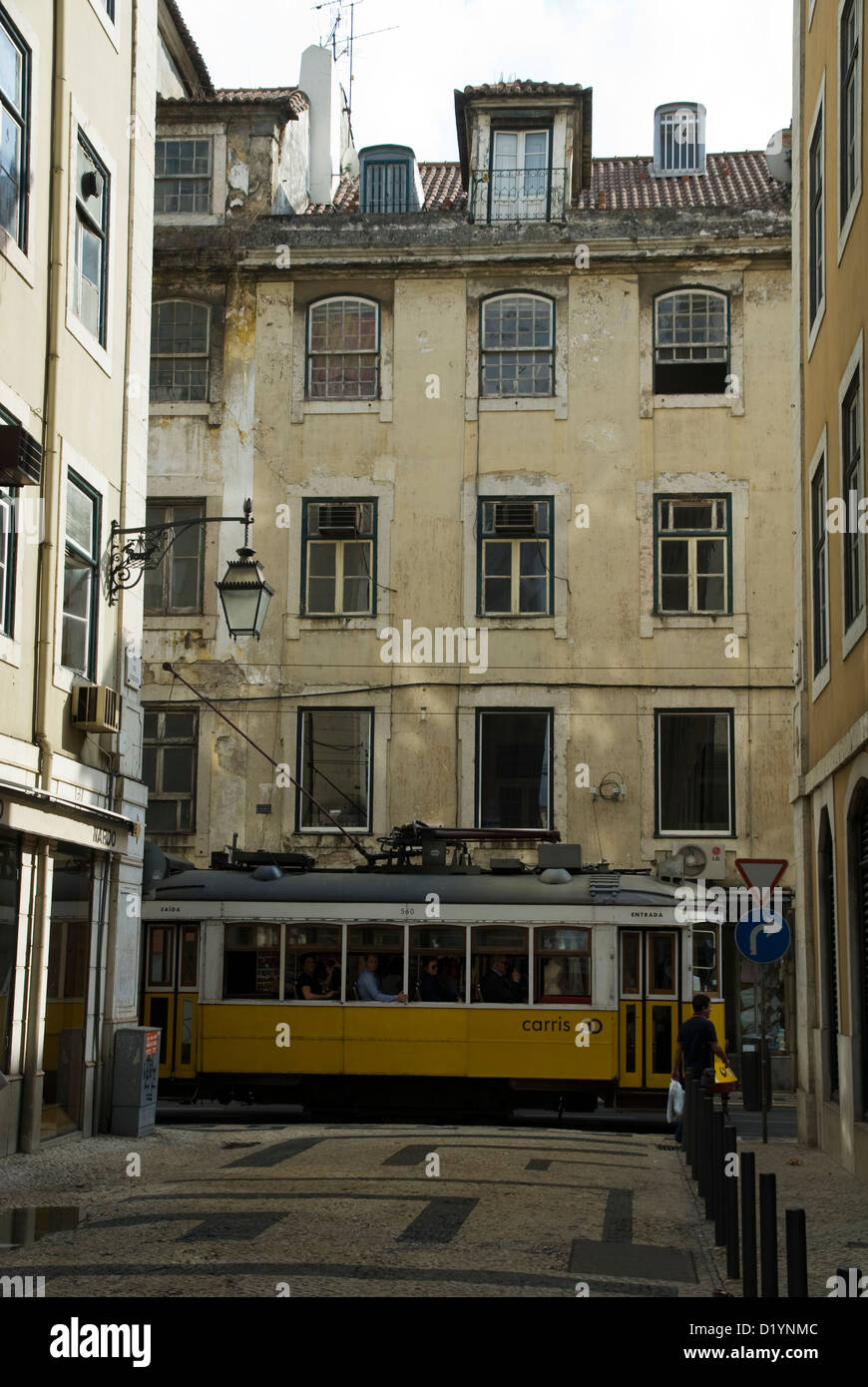 Alte Straßenbahn Straßenbahn Baixa Lissabon Portugal Europa Stockfoto