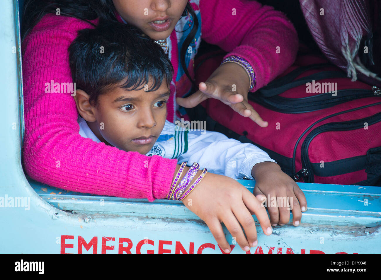 Indischer Junge Auf Zug Indien Stockfotos Und Bilder Kaufen Alamy