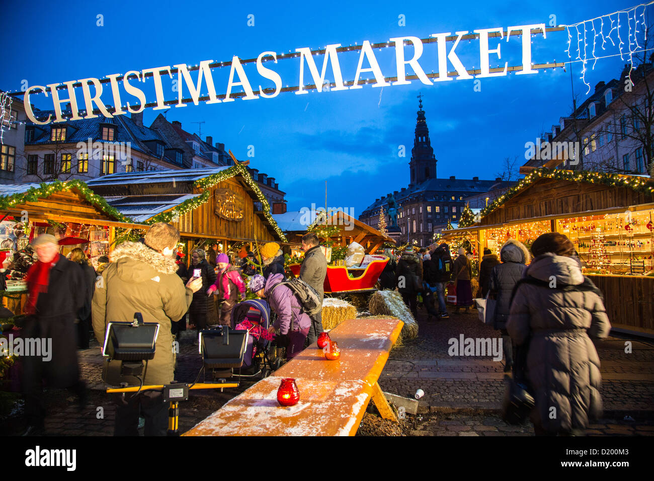 Weihnachtsmarkt im Zentrum Stadt, auf Høbro Plads Platz. Kopenhagen, Dänemark, Europa. Stockfoto