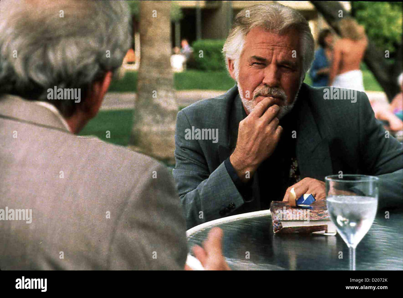 Macshayne: Der Casino Coup Macshayne: Sieger nimmt alle Kenny Rogers John J. MacShayne (Kenny Rogers, R), Ein Fernsehumsetzer Stockfoto