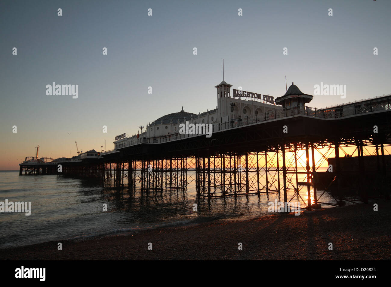 Brighton Pier England bei Sonnenuntergang Stockfoto