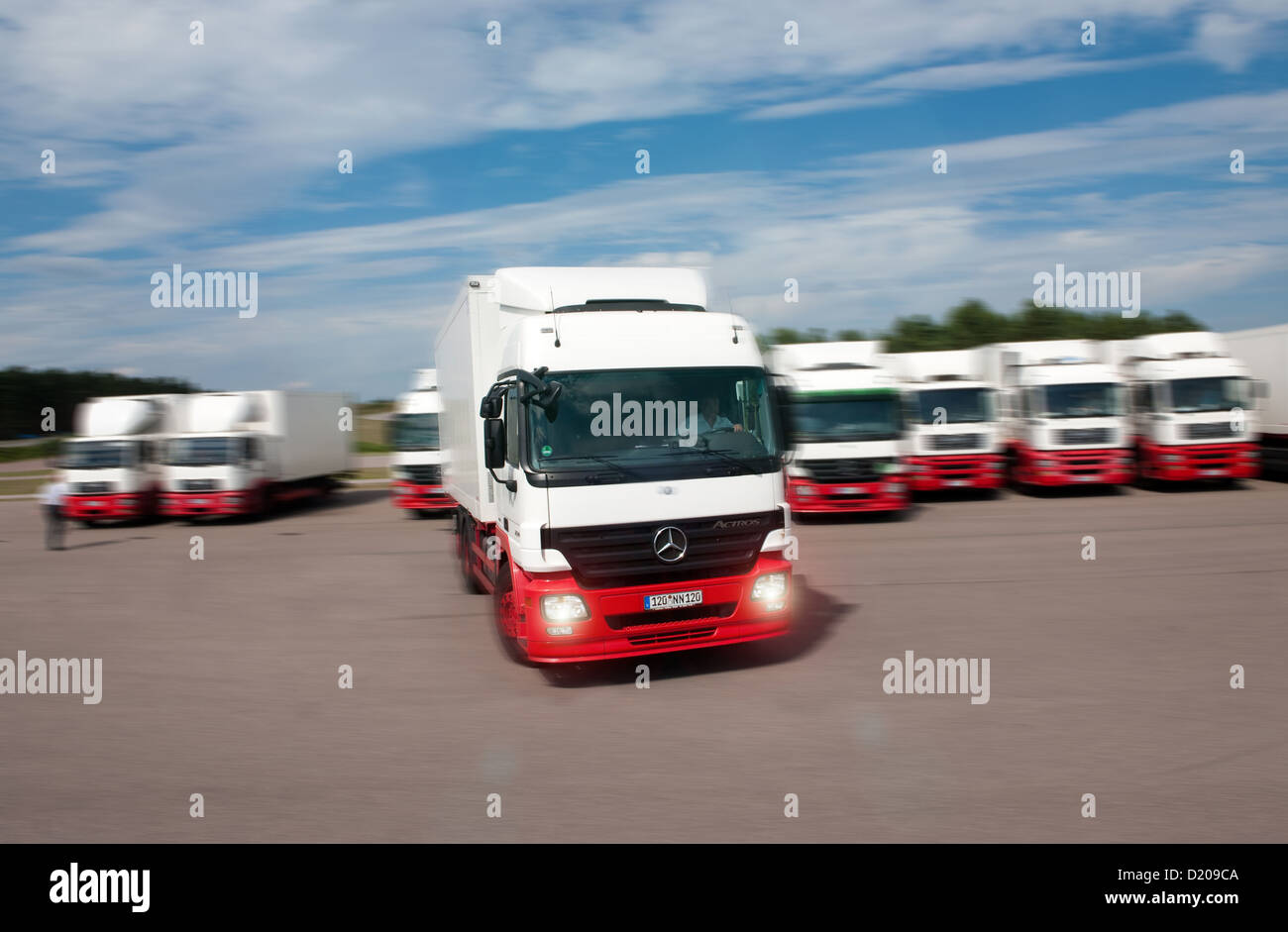 Niemeg, Deutschland, LKW an einer Raststätte Stockfoto