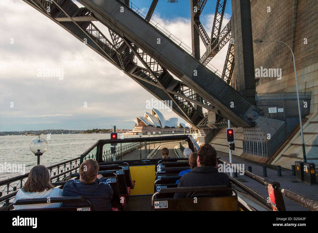 Unter der Sydney Harbour Bridge Stockfoto