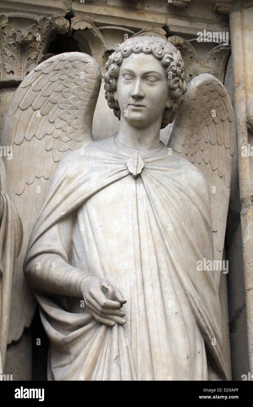 Engel, Kathedrale Notre-Dame, Paris, Portal der Jungfrau Stockfoto