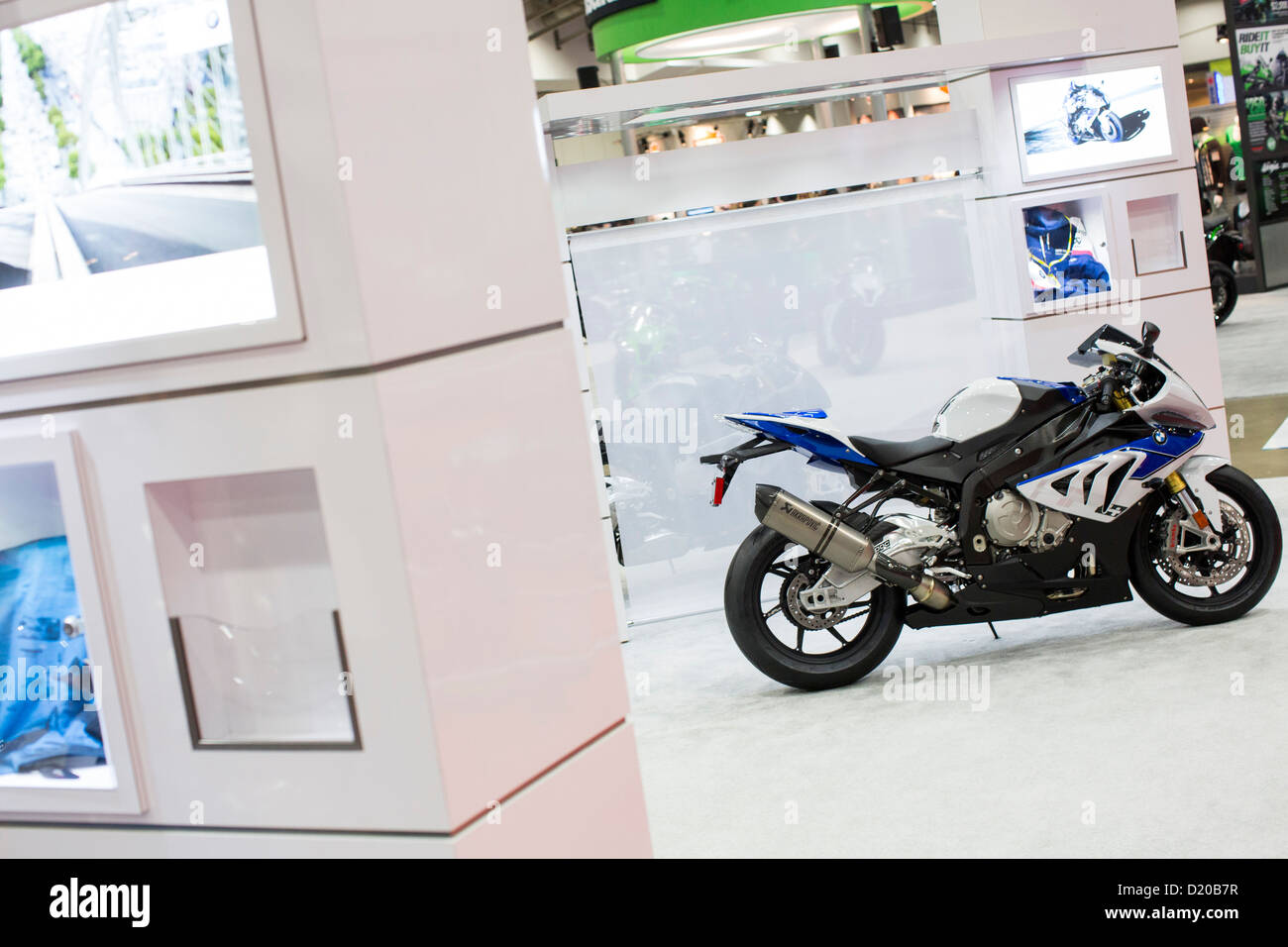 BMW Motorräder auf dem Display an der Washington Motorcycle Show. Stockfoto