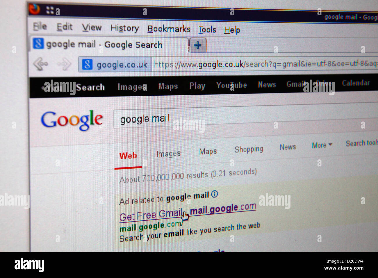 Google-Suchmaschine mit Gmail Googlemail und Cursor auf Link suchen Stockfoto