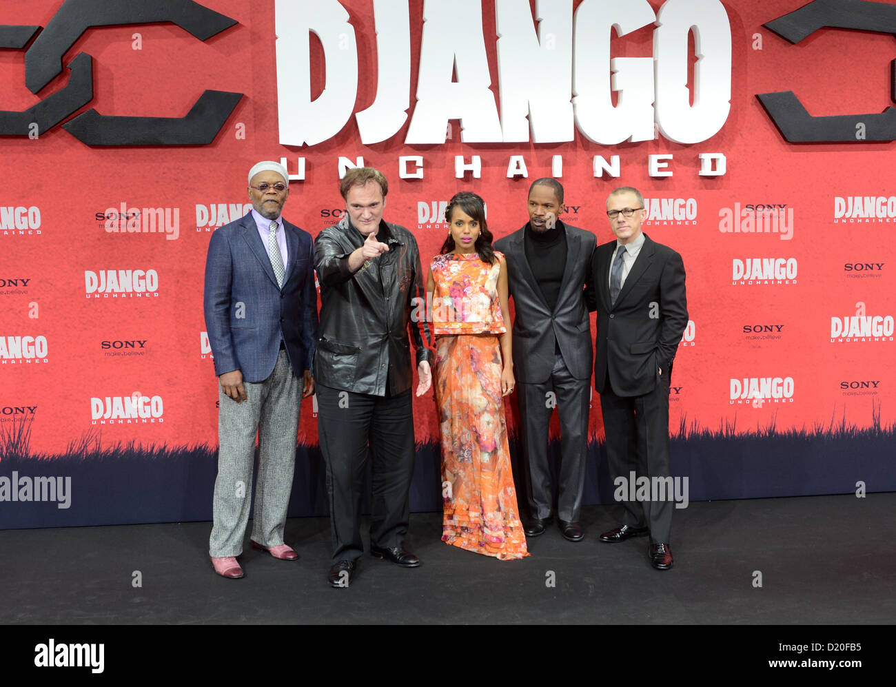 Schauspieler Samuel, Kerry Washington, Jamie Foxx, Christoph Waltz und Regisseur Quentin Tarantino kümmern sich um die Premiere des Films "Django Unchained" Teatro Cinestar im Sony Center, Potsdamer Platz. 08.01.2013 Berlin Stockfoto