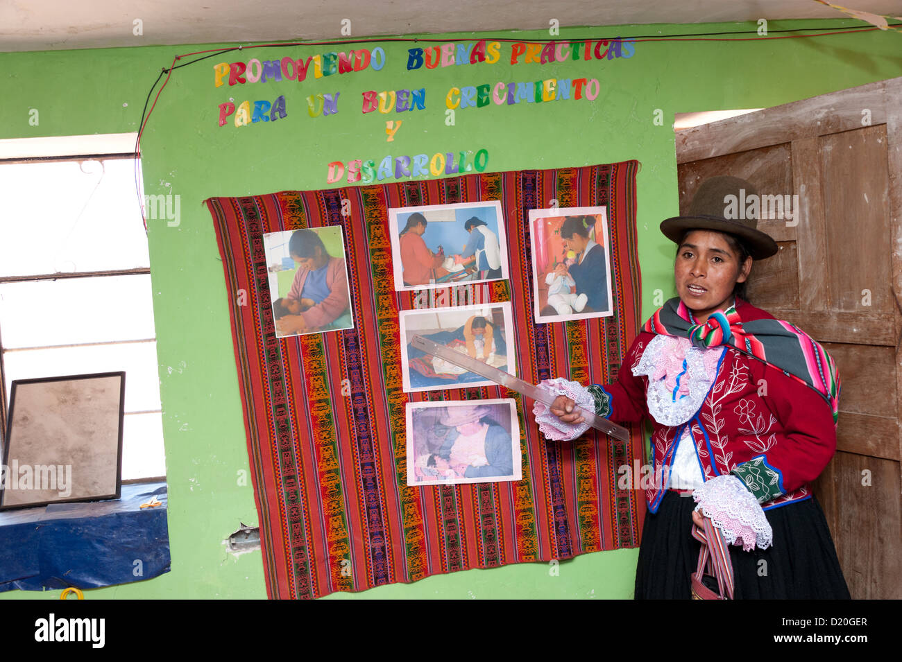 Meine lieben Kinder nennt man "Huchuy Wawas" in Quechua. Kinder Fonds planen Peru hat Zentren in allen Programmbereichen für frühkindliche Entwicklung etabliert. Chronische Unterernährung hier konnte um bis zu zwei Drittel reduziert werden. Stockfoto