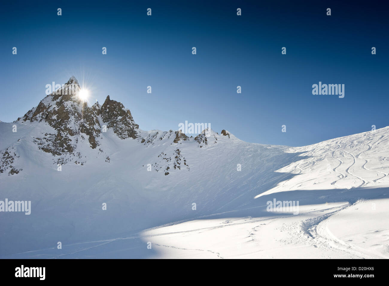 Schneebedeckte Berge, Tignes, Val d Isere, Savoie-Abteilung, Rhone-Alpes, Frankreich Stockfoto