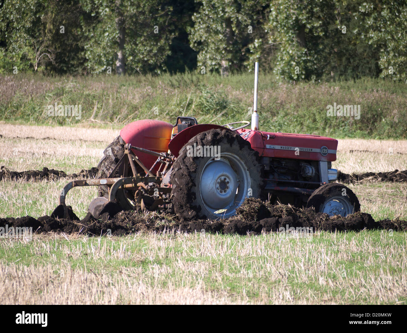 Massey ferguson 135 tractor Fotos und Bildmaterial in hoher Auflösung