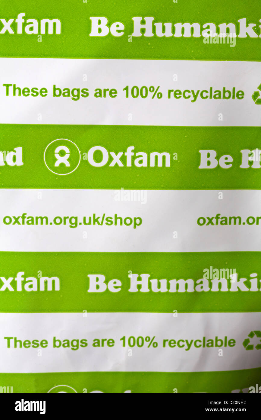 Diese Beutel sind zu 100 % recycelbar Be Humankind – Oxfam Bag – Recycling Recycling-Logo-Symbol Stockfoto