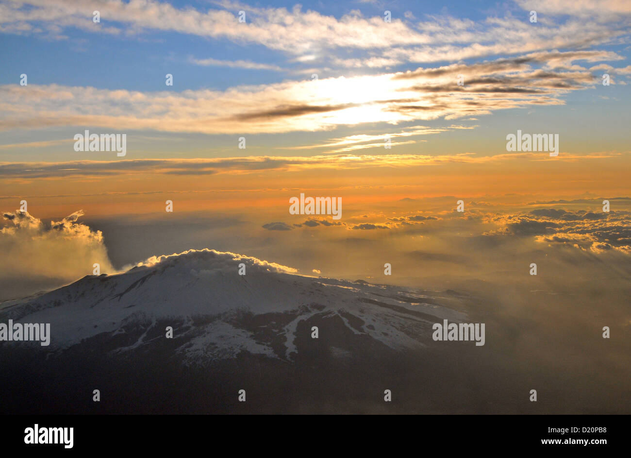 Vulkan Ätna aus Flugzeug, Ostküste, Sizilien, Italien Stockfoto