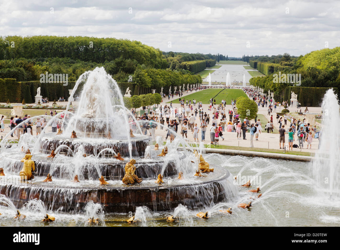 Latona-Brunnen in den Gärten von Versailles, Ile-de-France, Frankreich Stockfoto