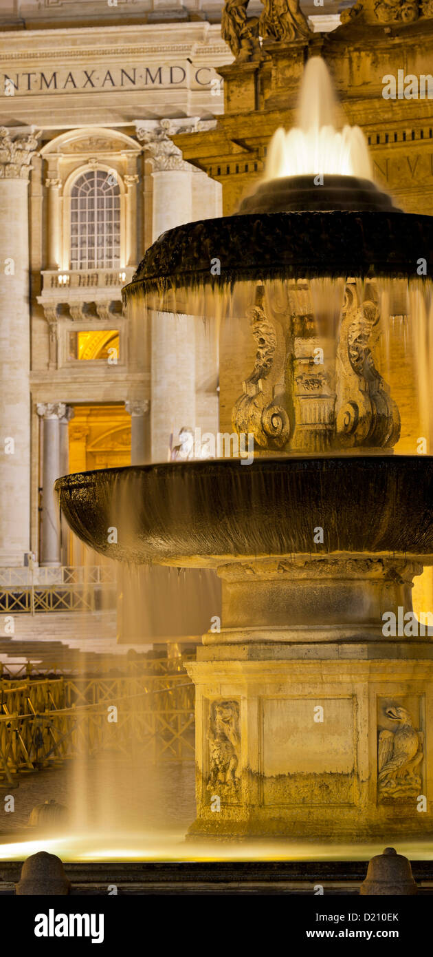 Der Petersdom im Abendlicht, Basilica Papale di San Pietro in Vaticano, Petersplatz, Rom, Latium, Italien Stockfoto