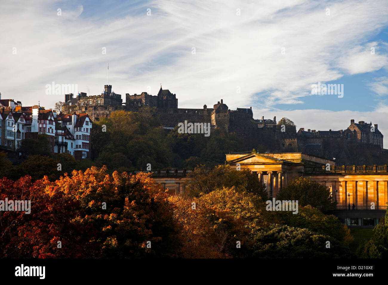 Edinburgh Castle im Herbst, Schottland Stockfoto