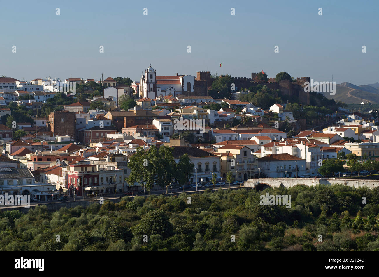 Silves, Stadt und Moorisch Festung auf einem Hügel, Algarve, Portugal, Europa Stockfoto