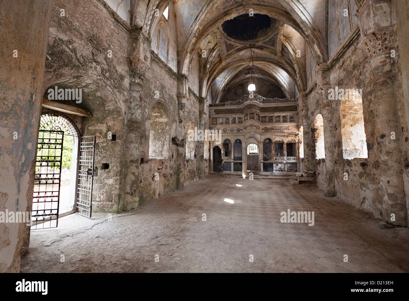 Griechisch-orthodoxe Kirche in der Ghost Stadt Kayakoy, Levissi, Lykische Küste, Mittelmeer, Türkei Stockfoto
