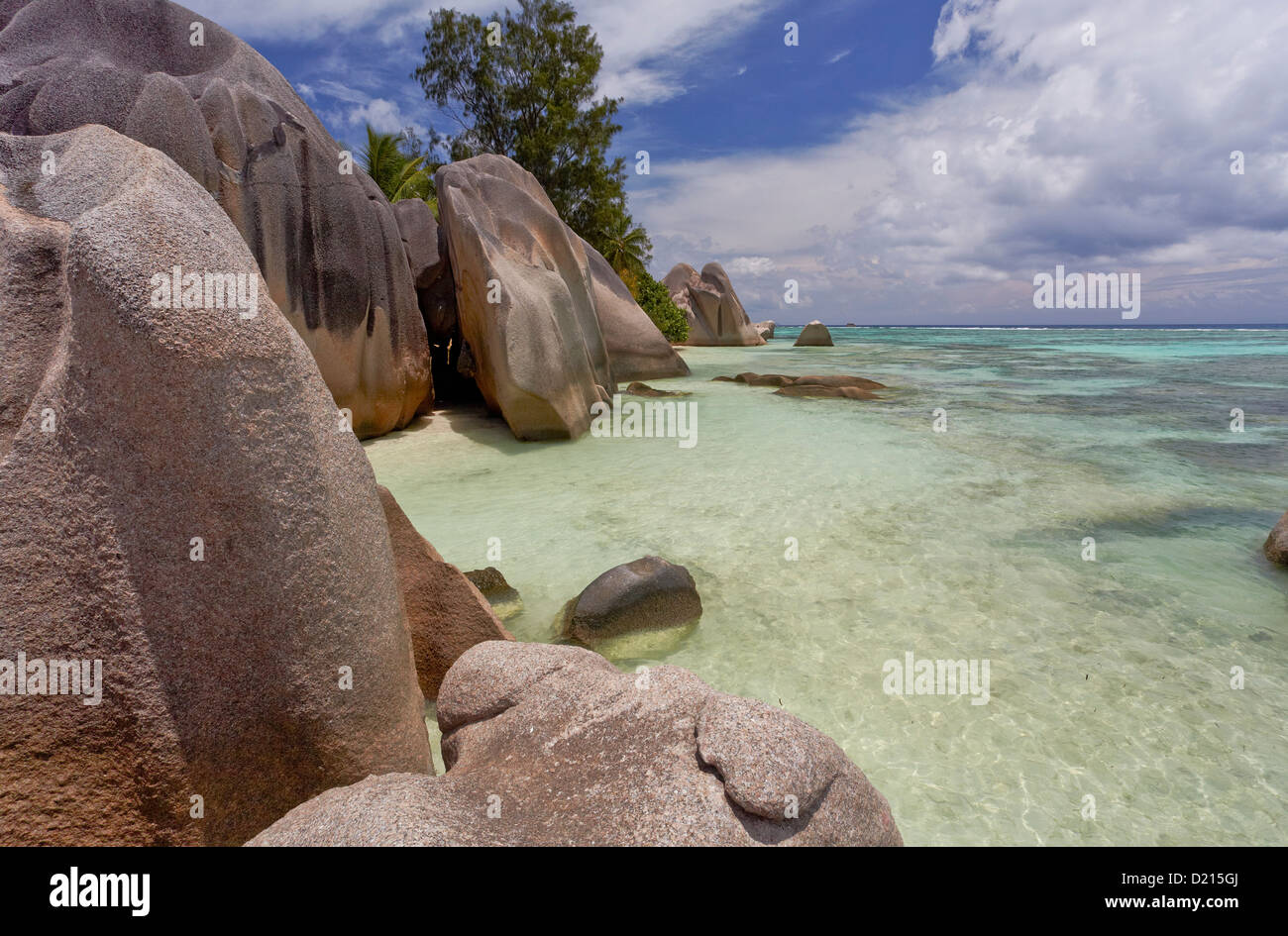 Granitfelsen auf den Strand von Anse Source d ' Argent, La Digue, Seychellen, Indischer Ozean Stockfoto